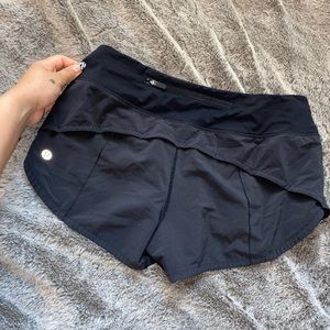 LIKE NEW! Lulu speed up shorts 4